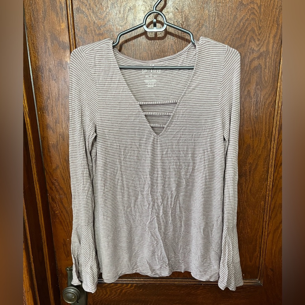 American Eagle soft and sexy tee with bell sleeves size m